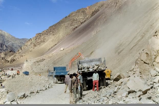 Photo of BRO is all set to pave World’s First Glaciated Road at a Whopping Height of Around 18,000 feet!!! 3/7 by Anil Kumar