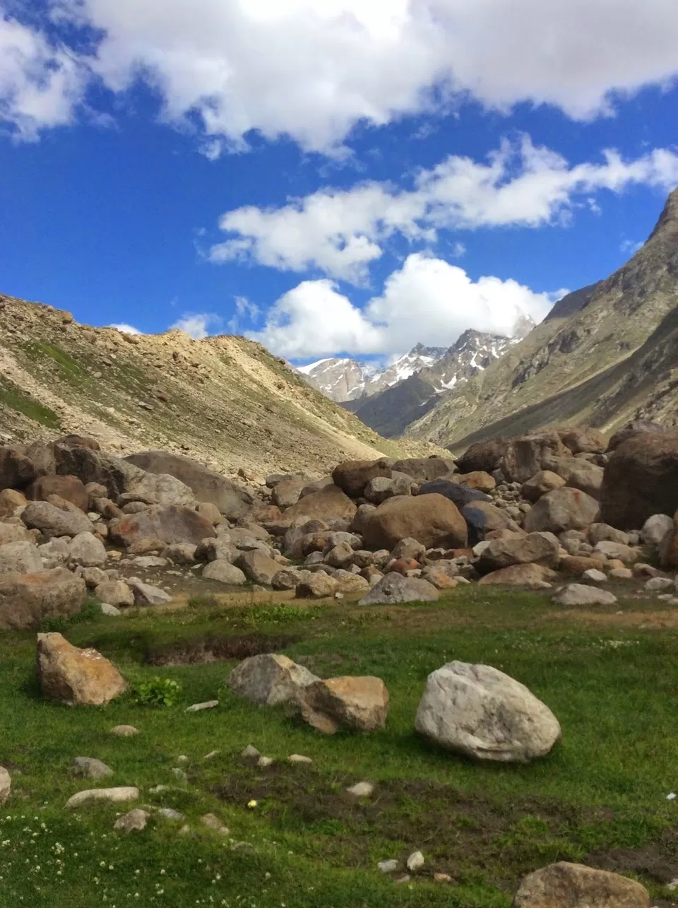 Photo of चन्द्रतालः इस अद्वितीय झील की सुंदरता जितनी बयाँ करो कम है by Manglam Bhaarat