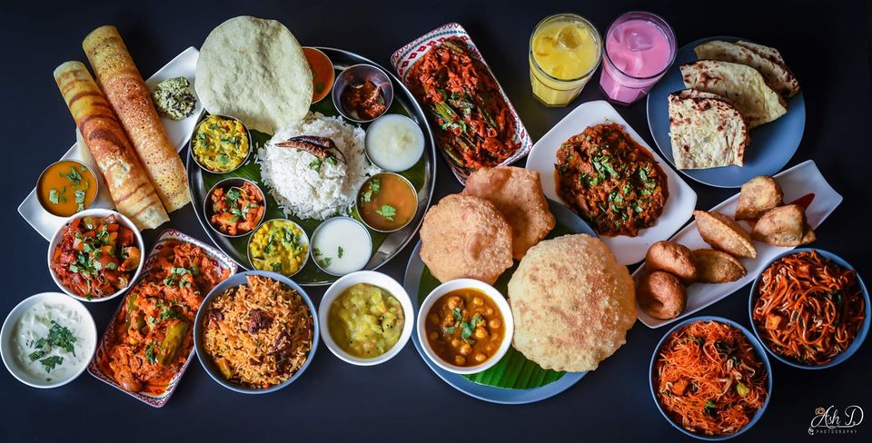 Photo of सिंगापुर में हैं और भारतीय शाकाहारी खाना तलाश रहे? इन 15 जगहों पर मिलेगा शुद्ध शाकाहारी भारतीय खाना by Hitendra Gupta