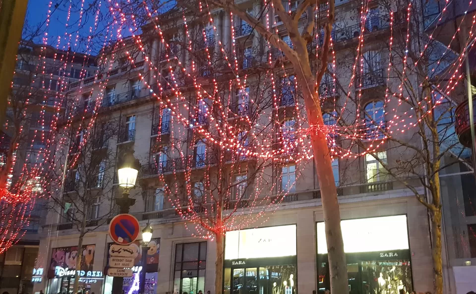 Photo of Champs Elysees, Champs-Élysées, Paris, France by Nisha