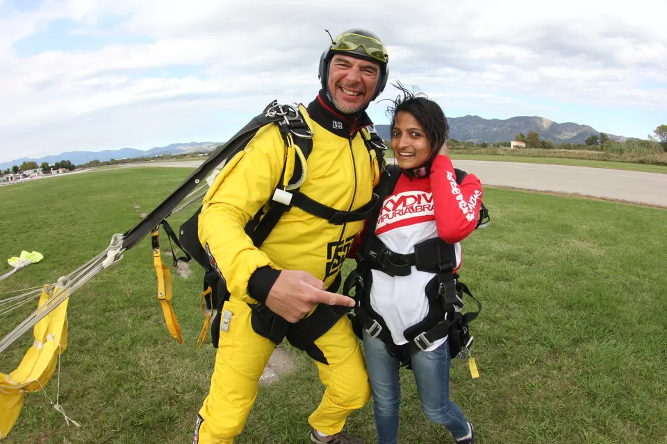 Photo of World's Best Sky Diving Experience in Spain | 16000 Ft by Pooja Daruka