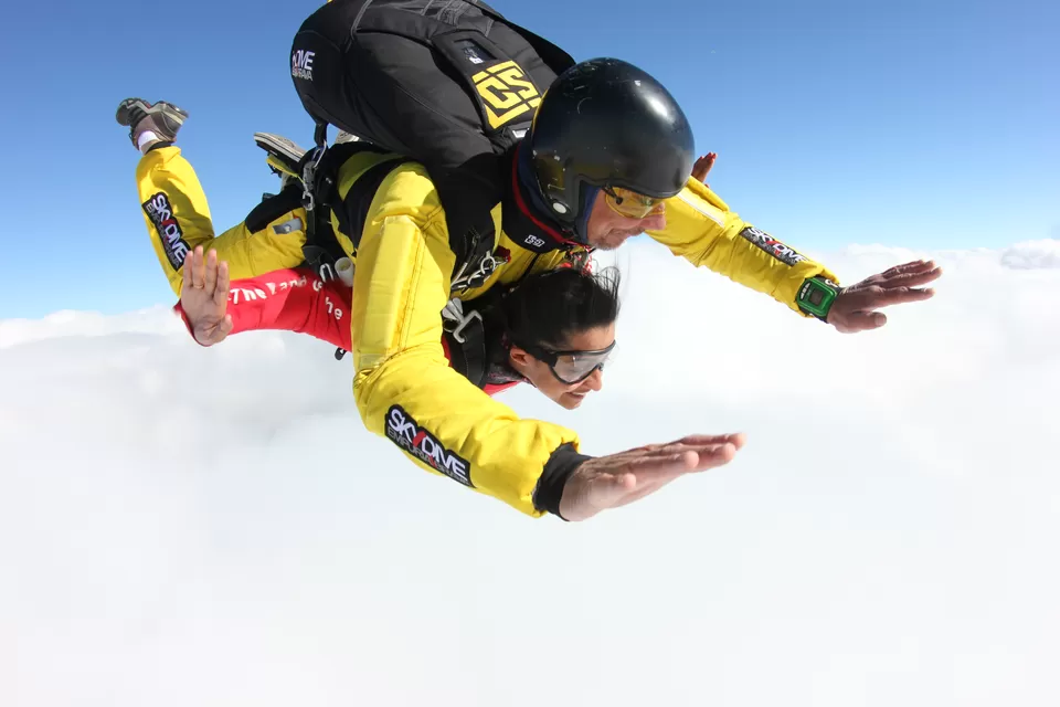 Photo of World's Best Sky Diving Experience in Spain | 16000 Ft by Pooja Daruka