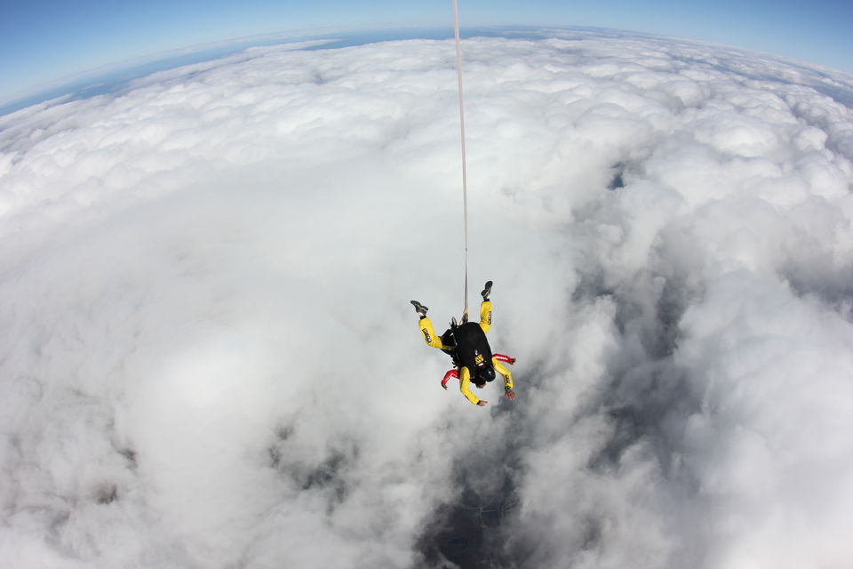 Photo of World's Best Sky Diving Experience in Spain | 16000 Ft by Pooja Daruka