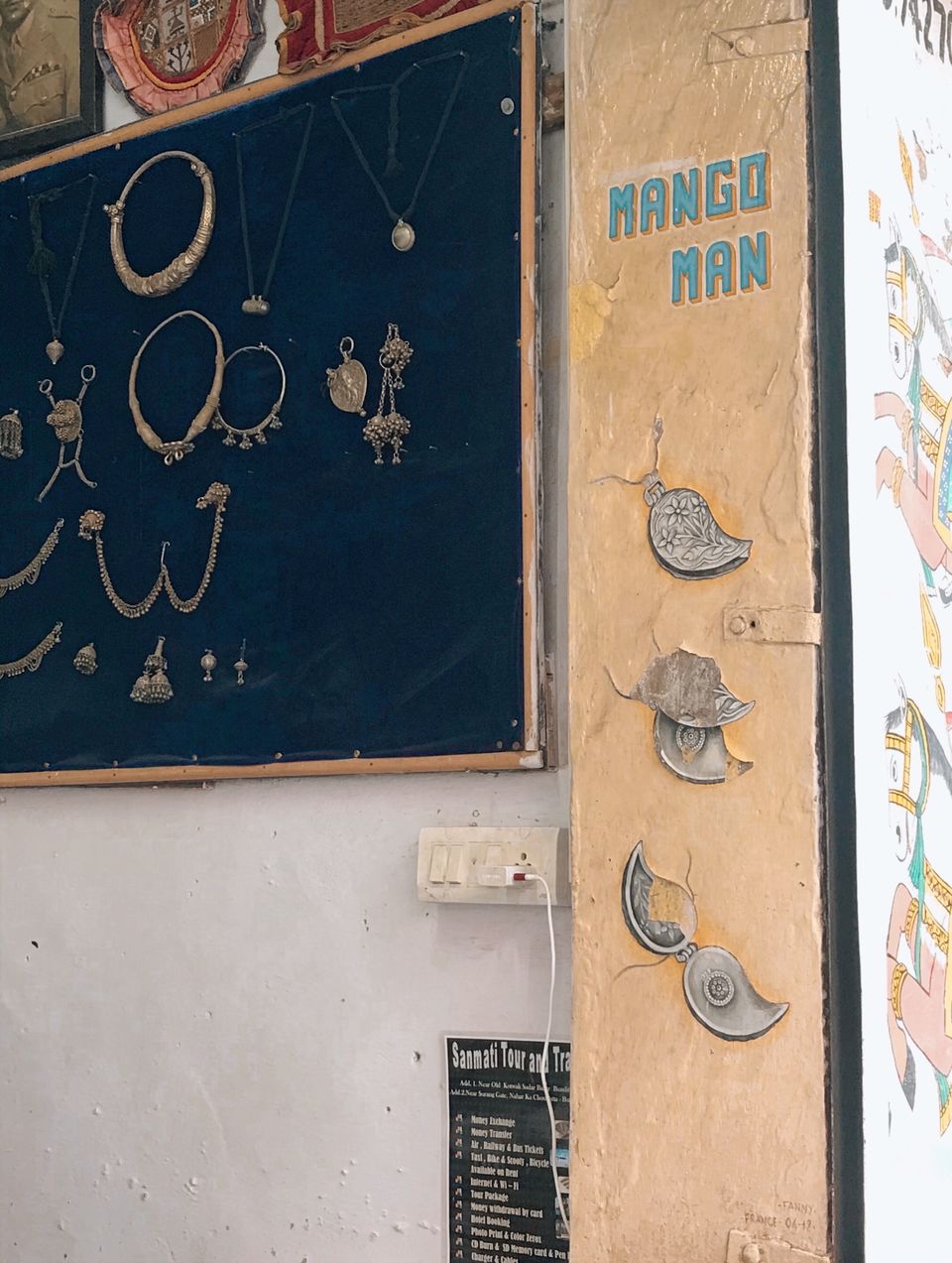 Photo of Geet Art & Jewellery, Laxminath temple, Nahar Ka Chohatta, Teerath, Bundi, Rajasthan, India by Navleen Kaur