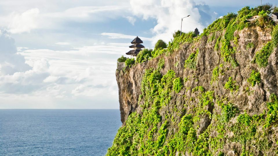 Photo of Uluwatu Temple, Pecatu, Badung Regency, Bali, Indonesia by loseyourselfvlog