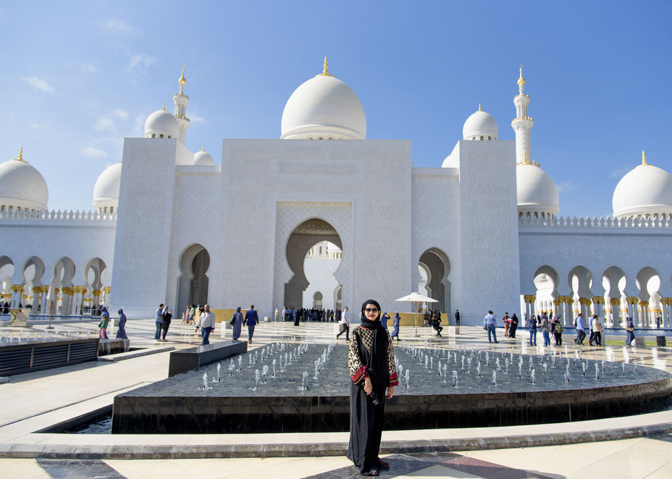 Photo of DAY TRIP TO ABU DHABI FROM DUBAI 1/1 by loseyourselfvlog