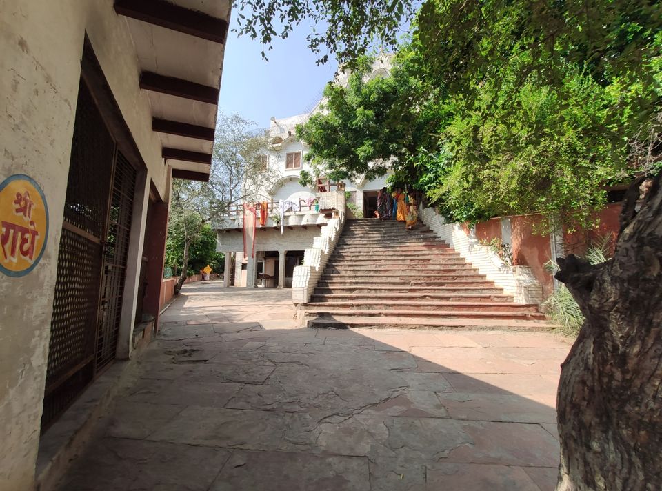 Photo of एक दिन राधारानी जी के बरसाने में by Rupendra Singh