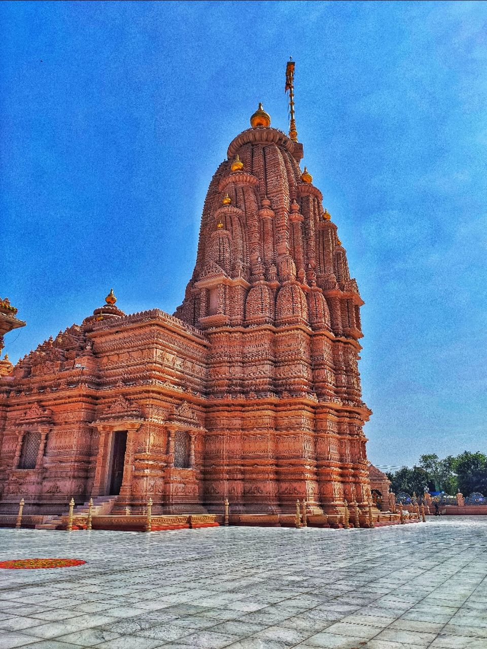 Photo of एक दिन राधारानी जी के बरसाने में by Rupendra Singh
