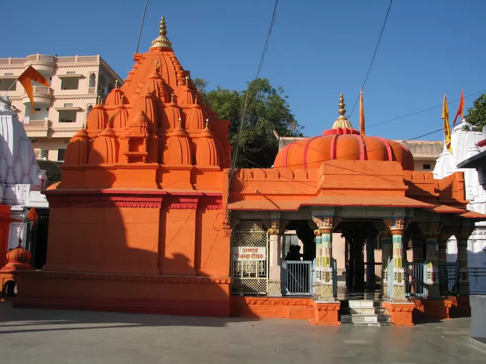 Photo of चलिए महेश्वर का दीदार करते हैं, नर्मदा के चरणों में मां अहिल्या बाई की अद्भुत नगरी Maheshwar by इन्द्रभूषण मिश्र