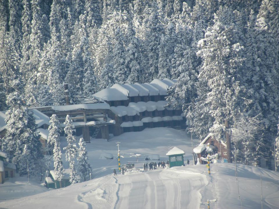 Photo of Srinagar in Snow - World's Most Beautiful City 4/20 by Pratik Goel