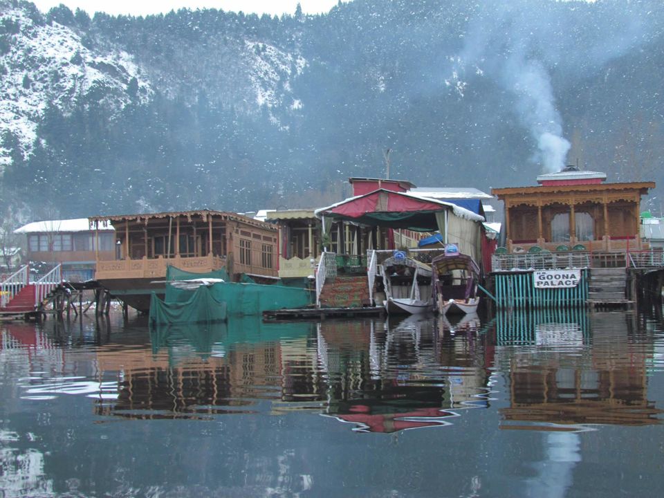 Photo of Srinagar in Snow - World's Most Beautiful City 10/20 by Pratik Goel