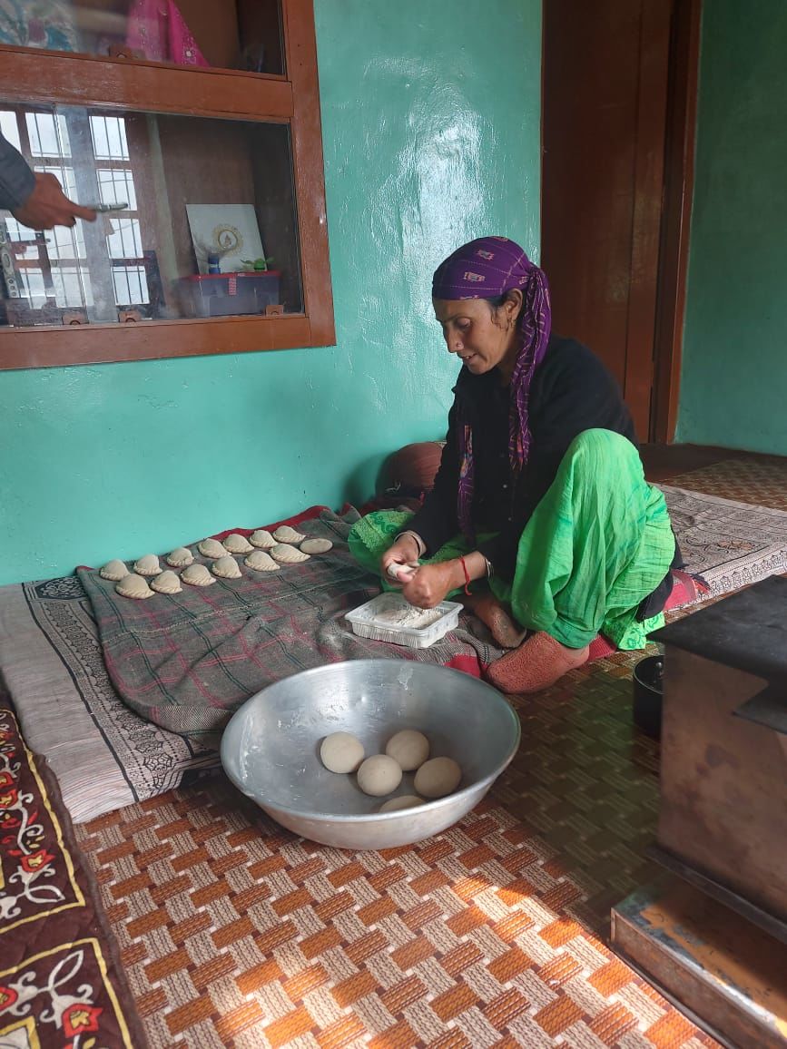 Photo of I Have Shifted to Manali to do Work from Mountains & Travel Across Himachal 3/4 by Heena Bhatia