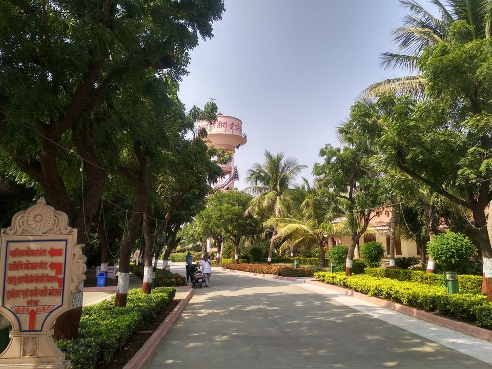 Photo of बड़े शहरों से दूर एक ऐसा स्थान जो मन को मोह ले वो स्थान है पावापुरी by Narendra Naresh Dabi