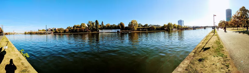 Photo of Main, Frankfurt, Germany by Davinder Kumar
