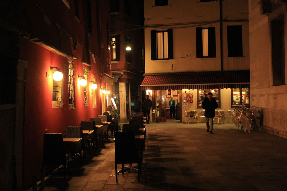 Photo of How to explore Venice on foot. by Lalitha Priyadharshini