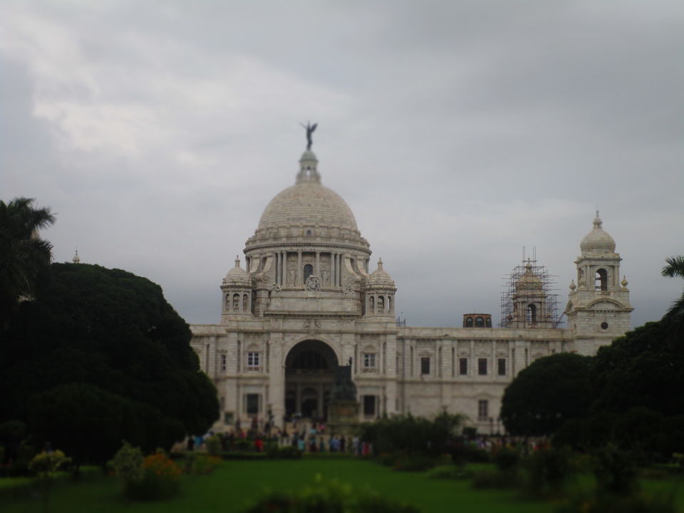 Photo of Kolkata-The then modern city 1/7 by Navneeth Venkatesh