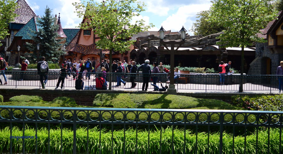 Photo of Disneyland Paris, Marne-la-Vallée, France by Indu Wary