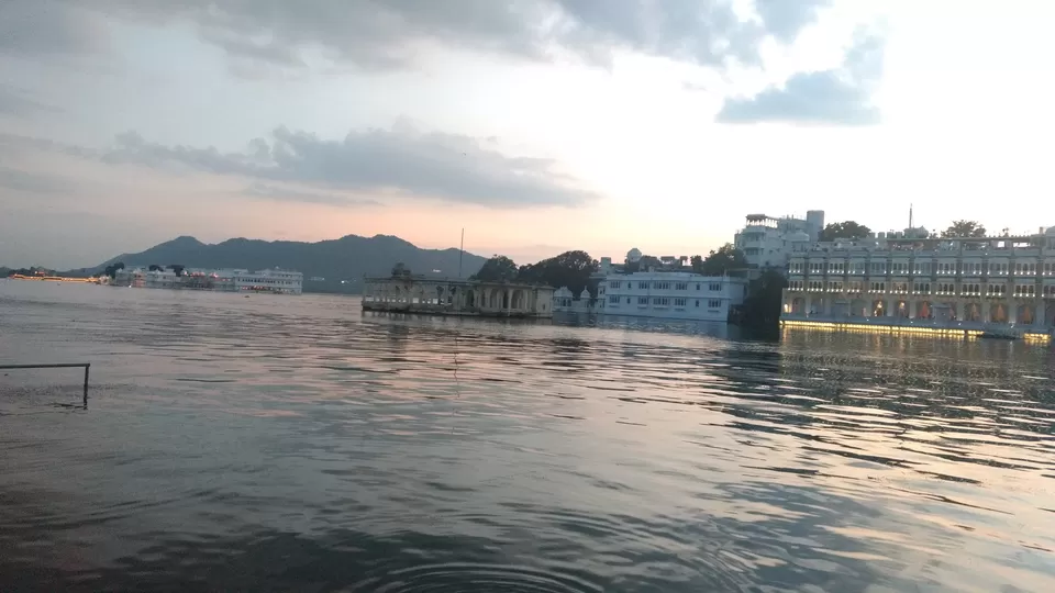 Photo of Gangaur Ghat, Old City, Pichola, Udaipur, Rajasthan, India by Avinash Chavan
