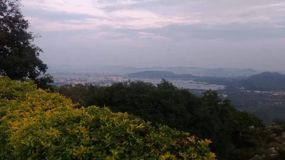 Photo of The Sajjangarh Fort, Sajjan Garh Road, Udaipur, Rajasthan, India by Avinash Chavan