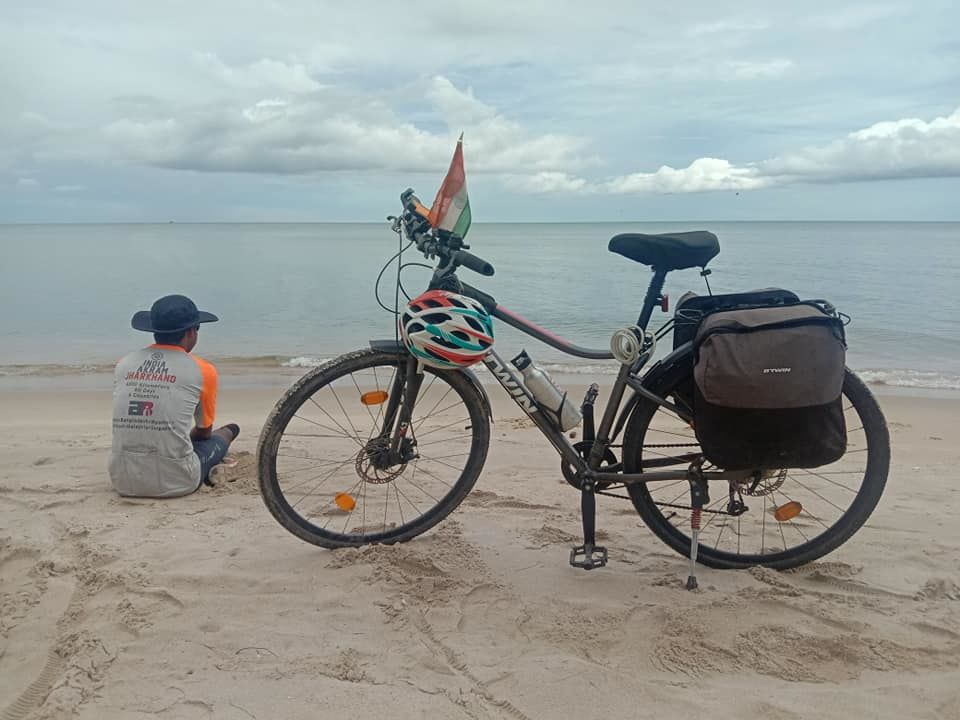 Photo of CYCLOTHON 3.0 (Ranchi to Singapore), 6000 Kms, 6 Countries, 49 Days by Akram Ansari