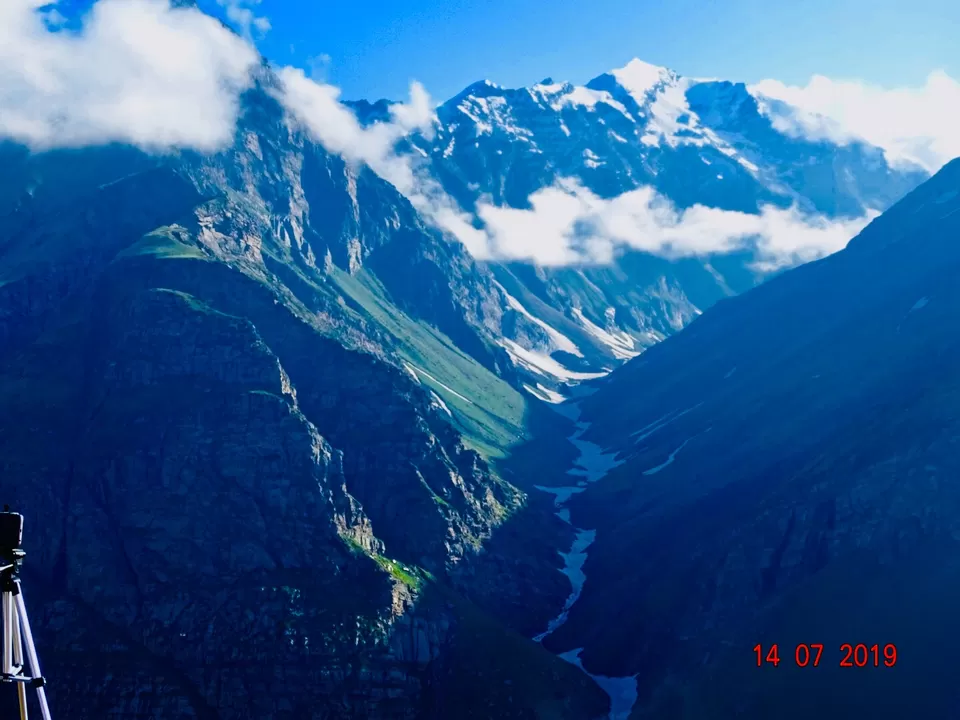 Photo of Rohtang Pass, Manali, Himachal Pradesh, India by Moncy P