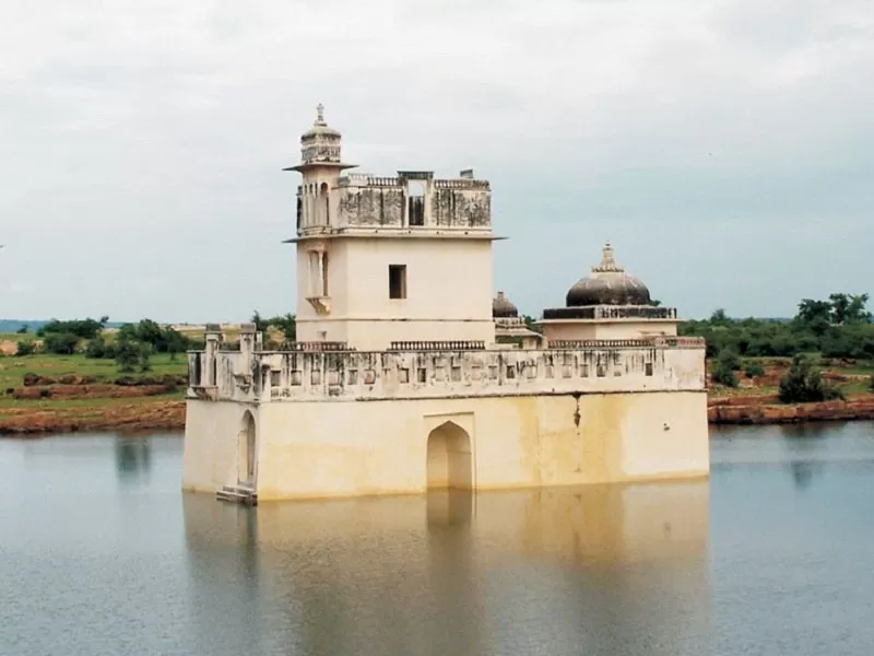 Photo of Padmini Mahal, Chittorgarh Fort Village, Chittorgarh, Rajasthan, India by Jatin karotra