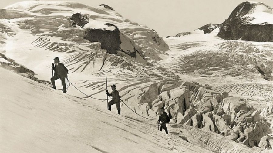 Photo of 8 Movies Every Mountain Lover Should Stream This Weekend! 1/1 by Pritha Puri