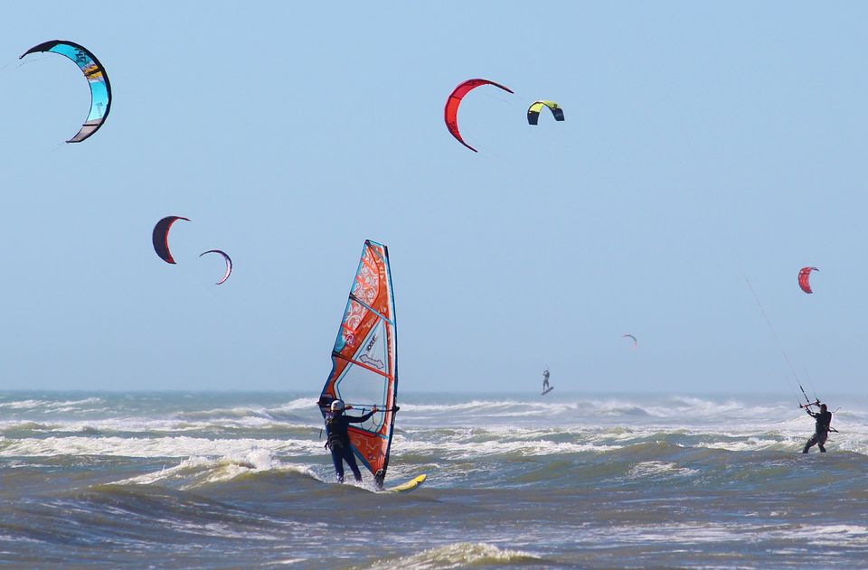 Photo of Windsurfing in India - master the wind and waves 4/4 by Amrita