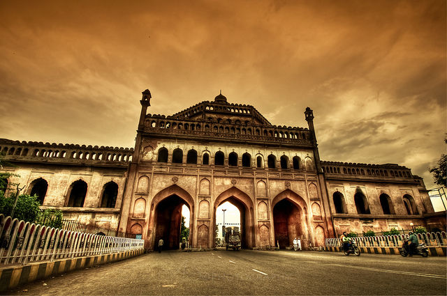 Photo of Bara Imambara, Machchhi Bhavan, Lucknow, Uttar Pradesh, India by Amrita