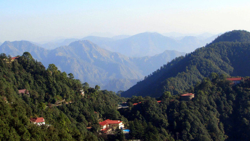 Photo of Trekking through this offbeat trail was the best thing I did in Mussourie by Amrita & Agni