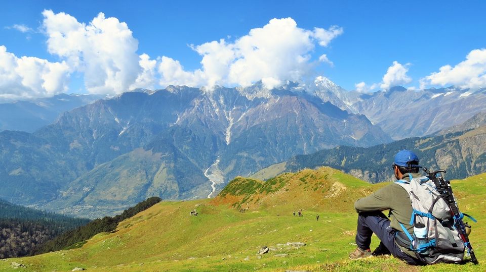 This easy trek in Sainj Valley of Himachal is straight out of a ...