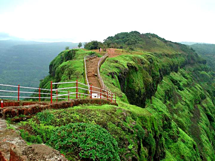 Photo of Mahabaleshwar, Maharashtra, India by Gunjan Upreti