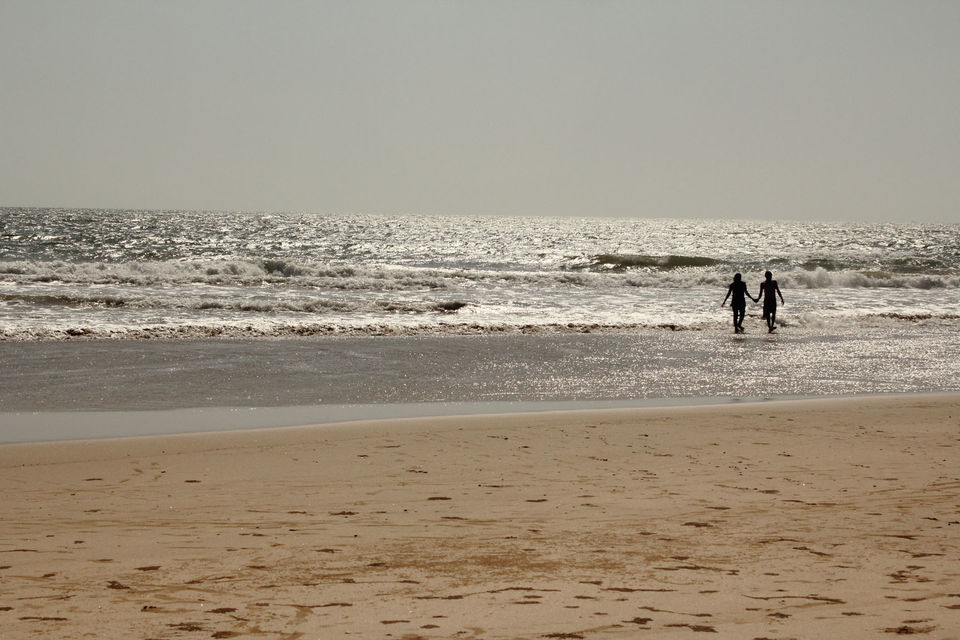 Photo of Here's Why Guhagar Beach (And Not Goa) Is The Ideal Getaway From Mumbai 1/1 by Gunjan Upreti