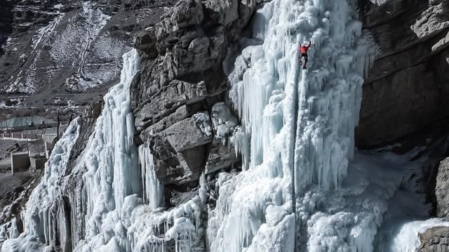 Photo of India’s First Frozen Waterfall-Climbing Film Is Finally Here And You Can Watch It This Weekend 2/8 by Gunjan Upreti