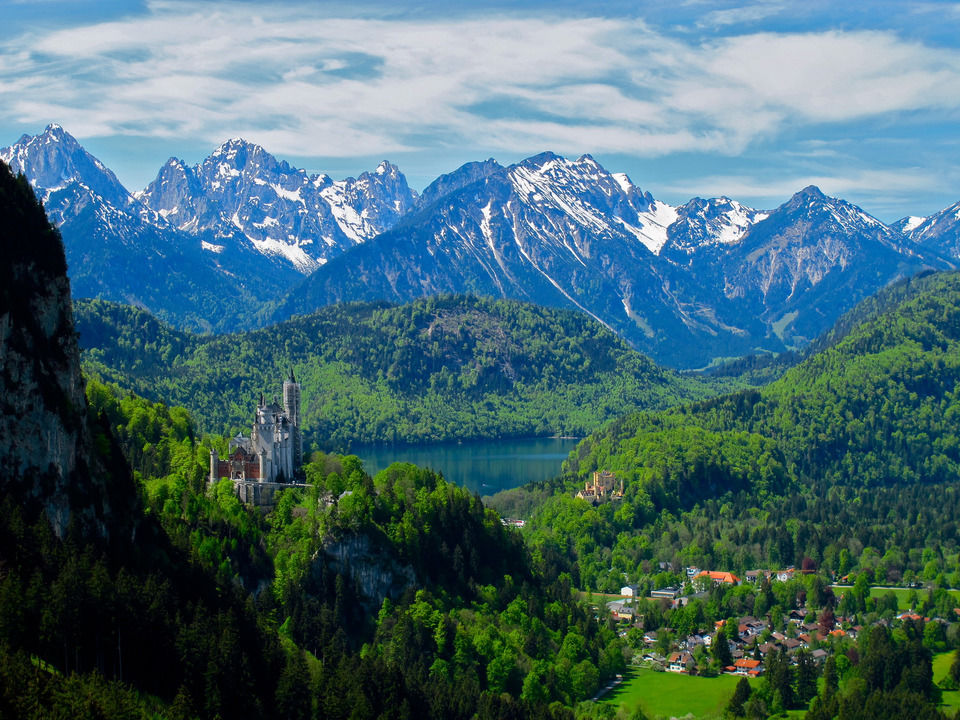 Photo of 8 Spectacular Destinations Everyone In Their 40s Should Visit Right Now! by Gunjan Upreti