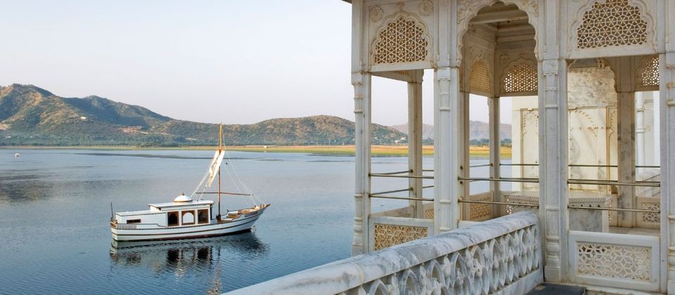 Photo of This Floating Spa In The Middle Of A Lake Is 100% Unlike Any Place You've Ever Been by Gunjan Upreti