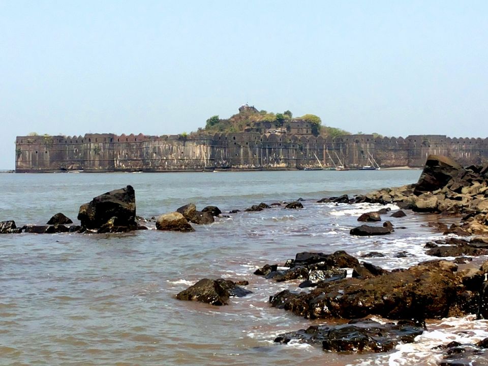 Photo of Murud Janjira Fort Boat Route, India by Gunjan Upreti