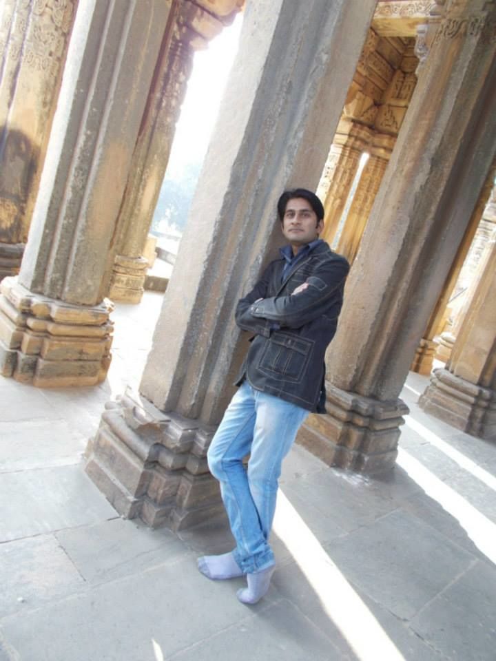 Photo of Incredible Madhya Pradesh - II (Trip to Kakanmath) 4/13 by Mayank Pandeyz (with floating shoes)
