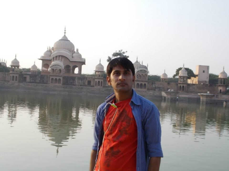 Photo of Lost my heart in Govardhan 7/14 by Mayank Pandeyz (with floating shoes)