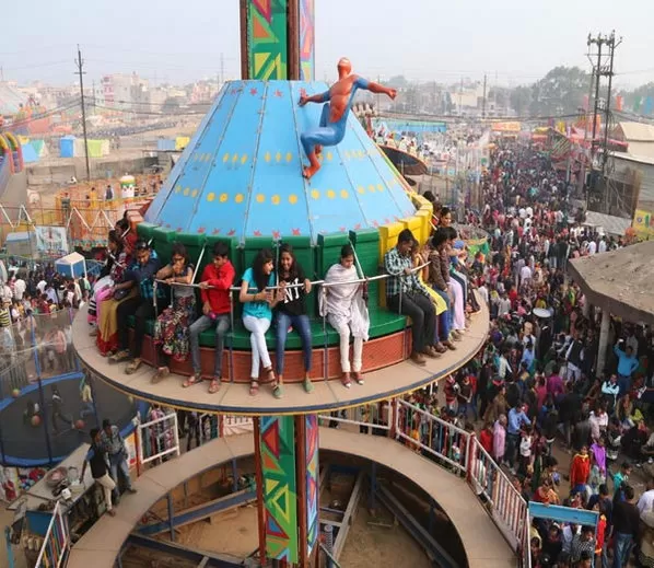 Photo of Mela Ground, Gwalior, Madhya Pradesh, India by Mayank Pandeyz (with floating shoes)