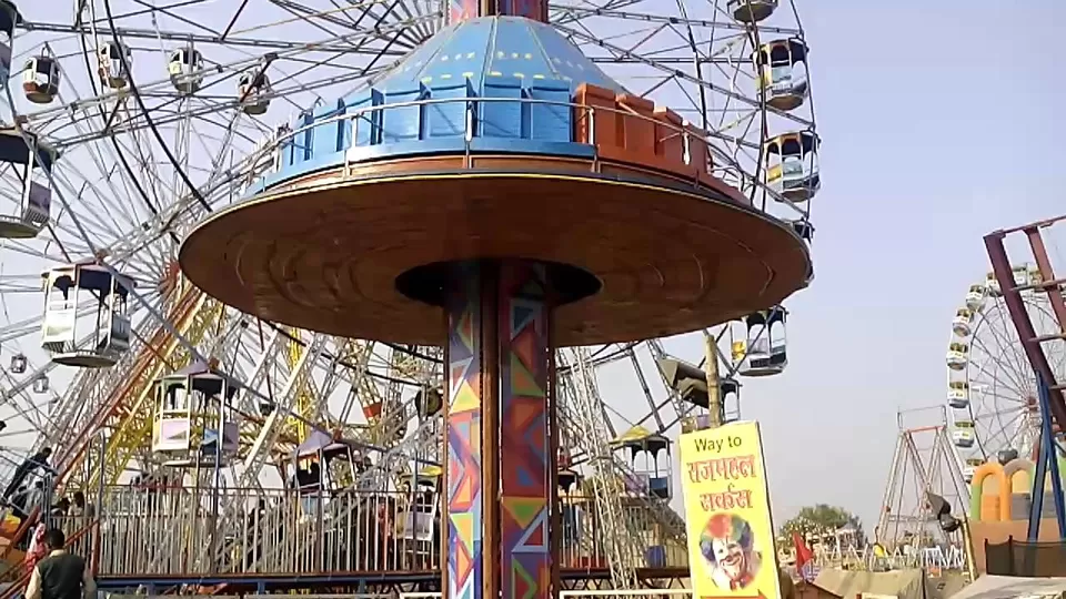Photo of Mela Ground, Gwalior, Madhya Pradesh, India by Mayank Pandeyz (with floating shoes)