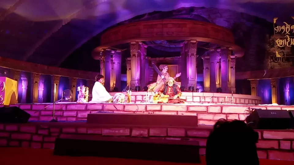 Photo of Tansen Tomb, Tansen Nagar, Gwalior, Madhya Pradesh, India by Mayank Pandeyz (with floating shoes)