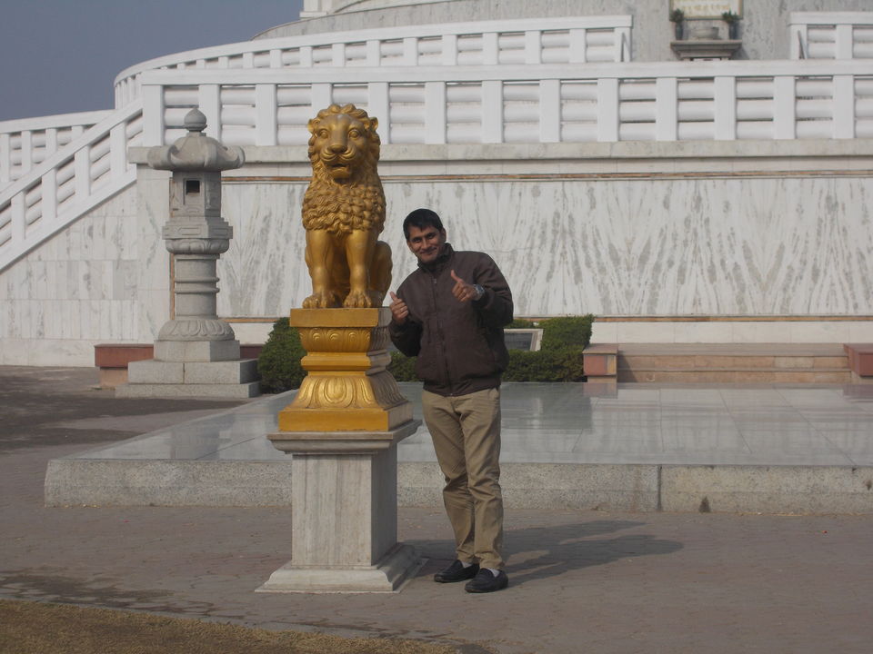 Photo of Delhi through my lenses - Vishwa Shanti Stupa 14/19 by Mayank Pandeyz (with floating shoes)