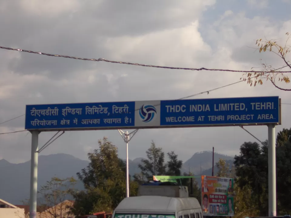 Photo of Tehri Dam, Tehri Garhwal, Uttarakhand, India by Mayank Pandeyz (with floating shoes)