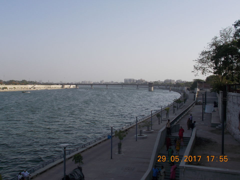 Photo of A short trip to Ahmedabad by Mayank Pandeyz (with floating shoes)