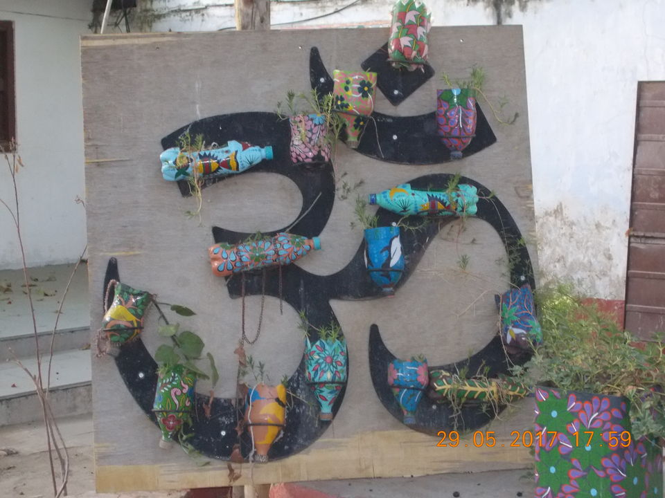 Photo of A short trip to Ahmedabad by Mayank Pandeyz (with floating shoes)