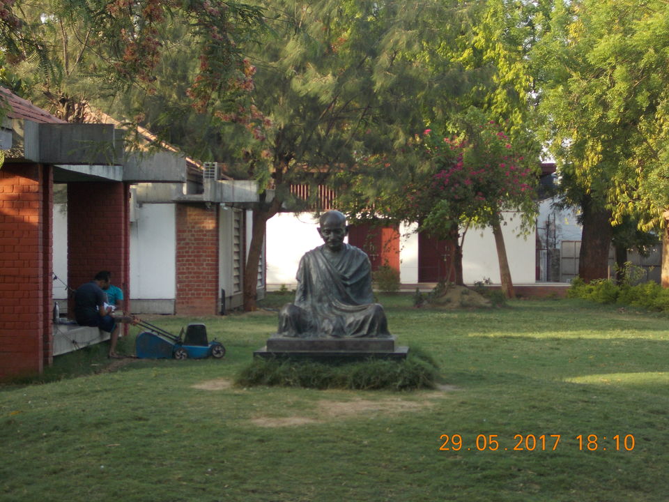 Photo of A short trip to Ahmedabad by Mayank Pandeyz (with floating shoes)
