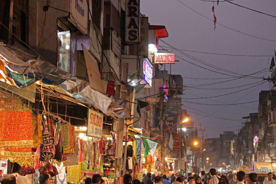 Photo of Laad Bazaar Road, Charminar, Hyderabad, Telangana, India by Aamir