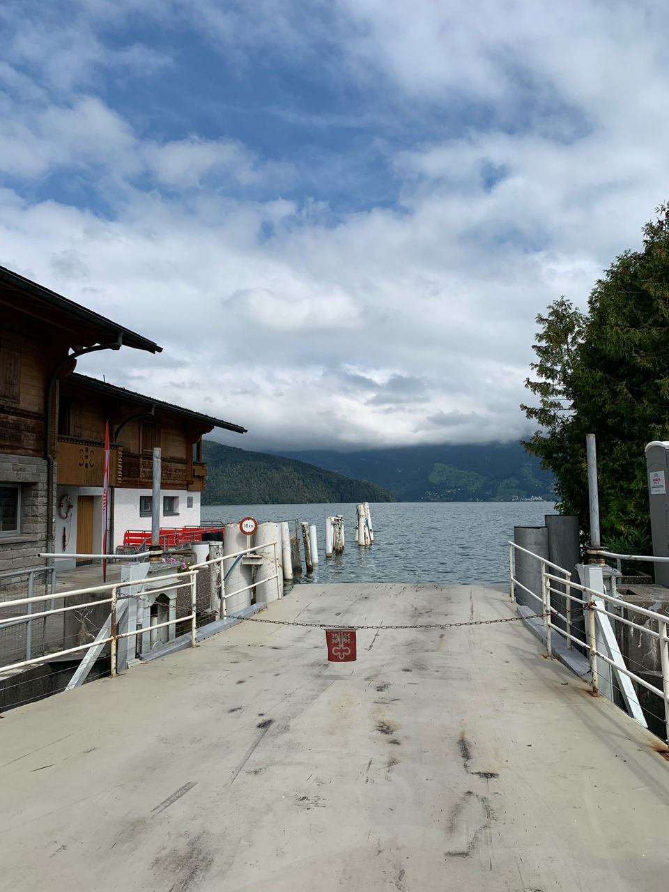 Photo of Thun, Switzerland by Talataki