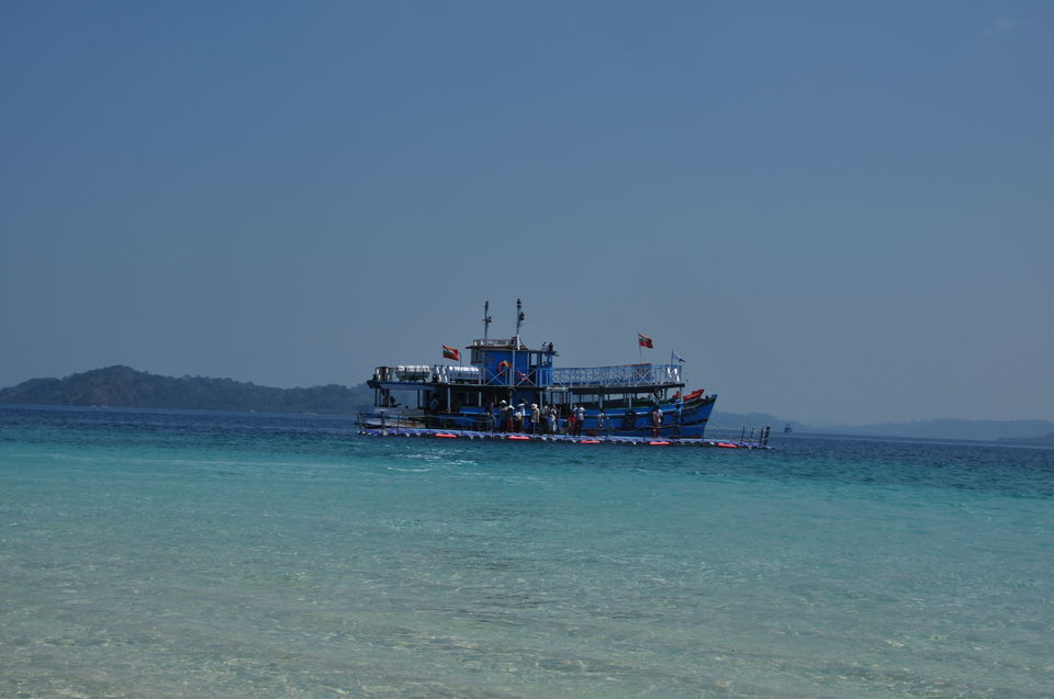 Photo of Jolly Buoy Island, Andaman and Nicobar Islands, India by Manikuntala Das